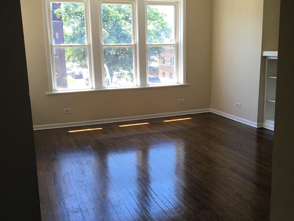 1st image of 5260 W Congress Pkwy #1
