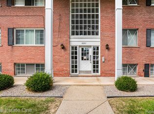 8201 Denwood Dr APT 1, Sterling Heights, MI