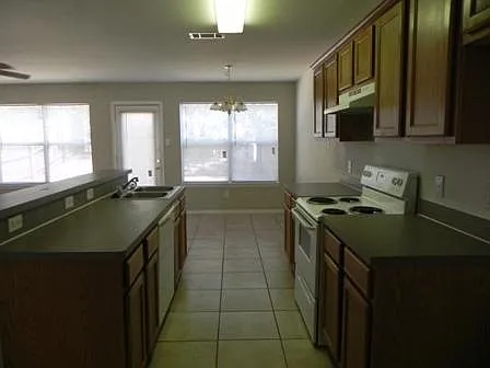 7513 Ederville Rd — Photo 2