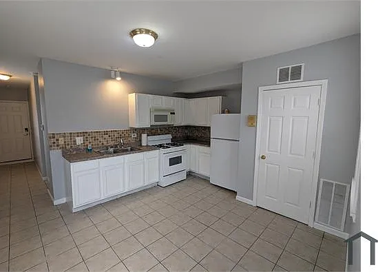 2055 N Long Ave #1R