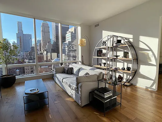 Rented by Winzone Realty Inc | media 4