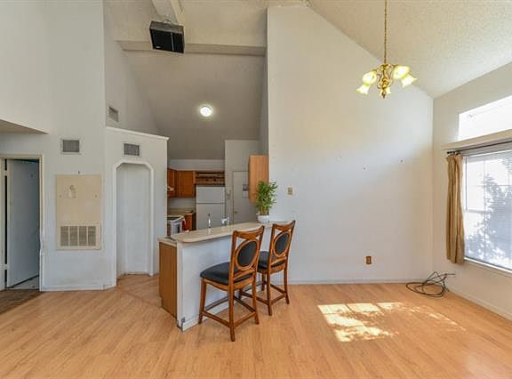 5th image of 6849 Driffield Cir W