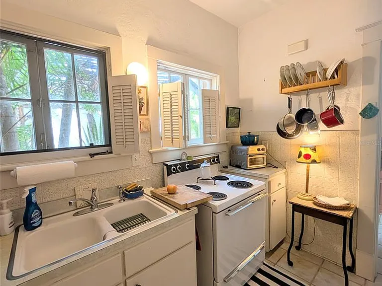 1701 Siesta Dr — Photo 13