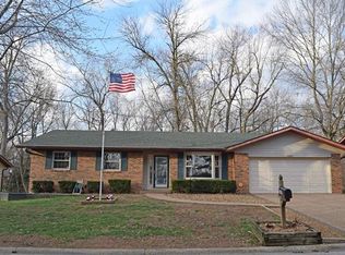 6201 Erie Station Rd, Belleville, IL 62223