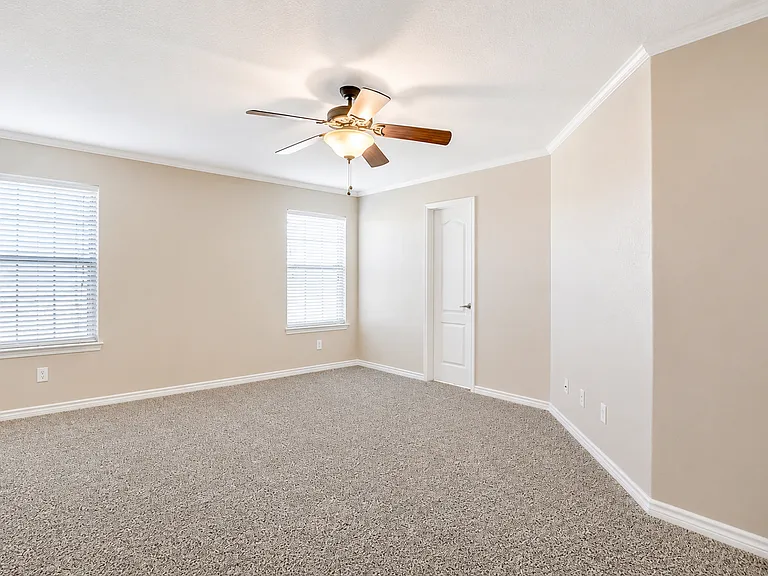 3710 Dewitt County Ct — Photo 7