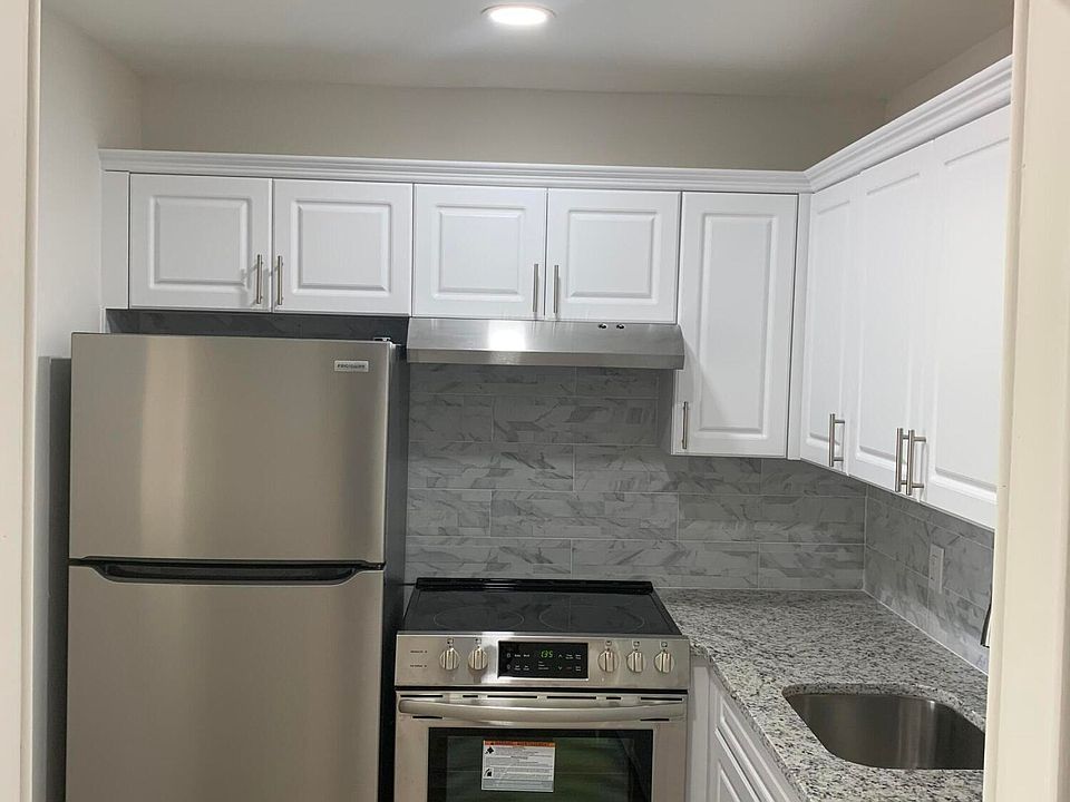 1st image of 204 Canterbury I