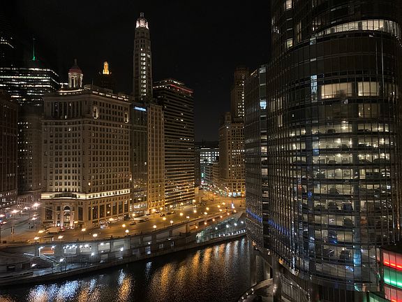 5th image of 405 N Wabash Ave Unit 1010