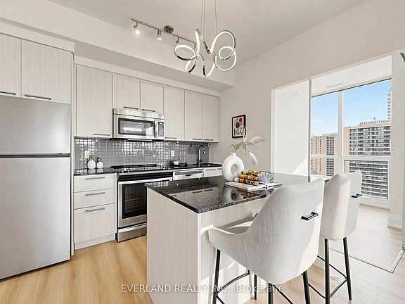 4th image of 88 Sheppard Ave E #2307