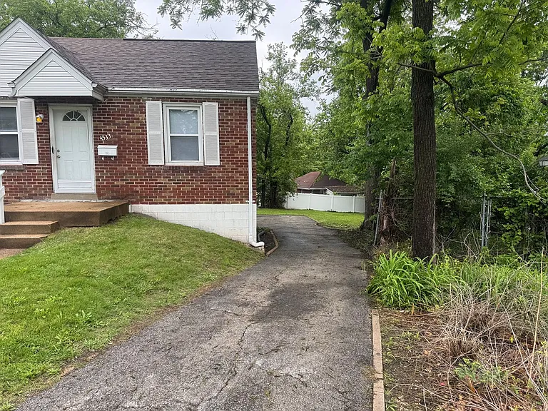 4533 Stivers St — Photo 10