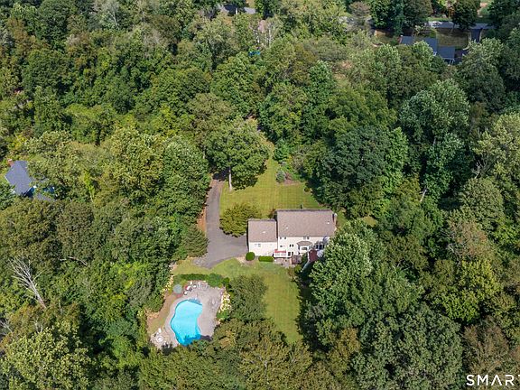 2nd image of 38 Old Farm Hill Road