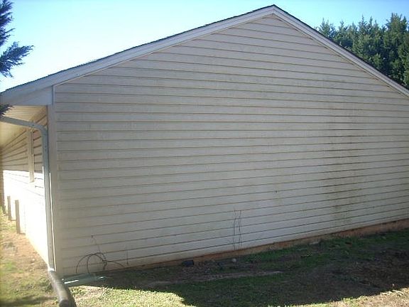 2nd image of 105 Sussex Way