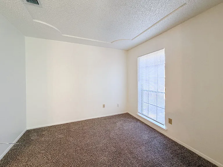 712 Pecan St — Photo 20