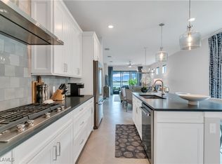 20025 Kingmont Dr, Estero, FL 33928