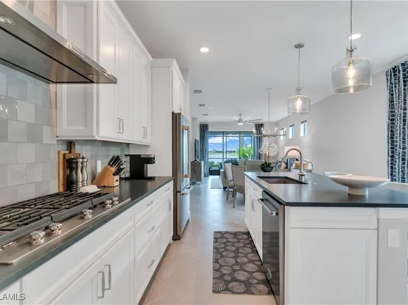 20025 Kingmont Dr, Estero, FL 33928