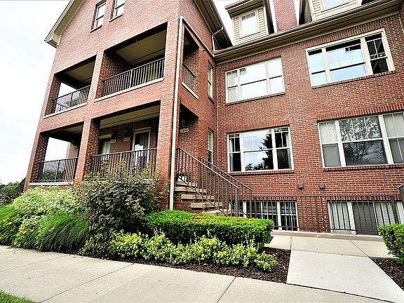 4th image of 1448 S Main St #43