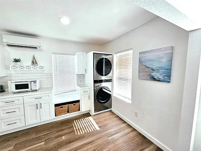 1117 Ocean Dr #D — Photo 4