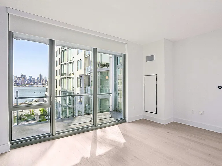 9 Avenue At Port Imperial #713 — Photo 29