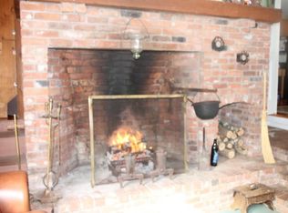 185 McKay Rd, New Braintree, MA 01531