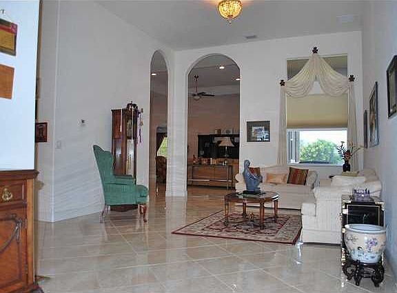 4th image of 8267 SW 51st St