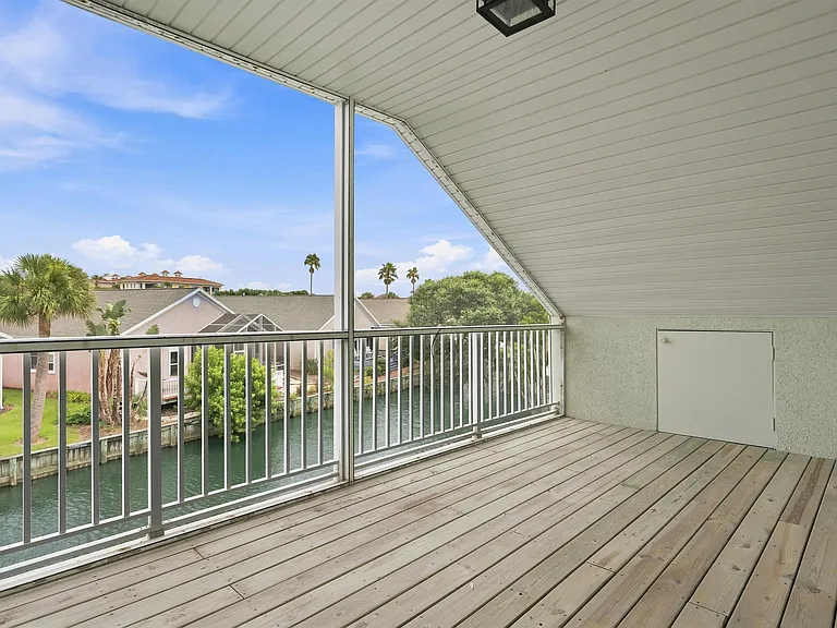 233 Kingston Dr — Photo 36
