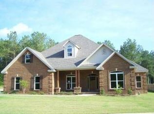 158 Spruce Knoll Ln, Elmore, AL 36025