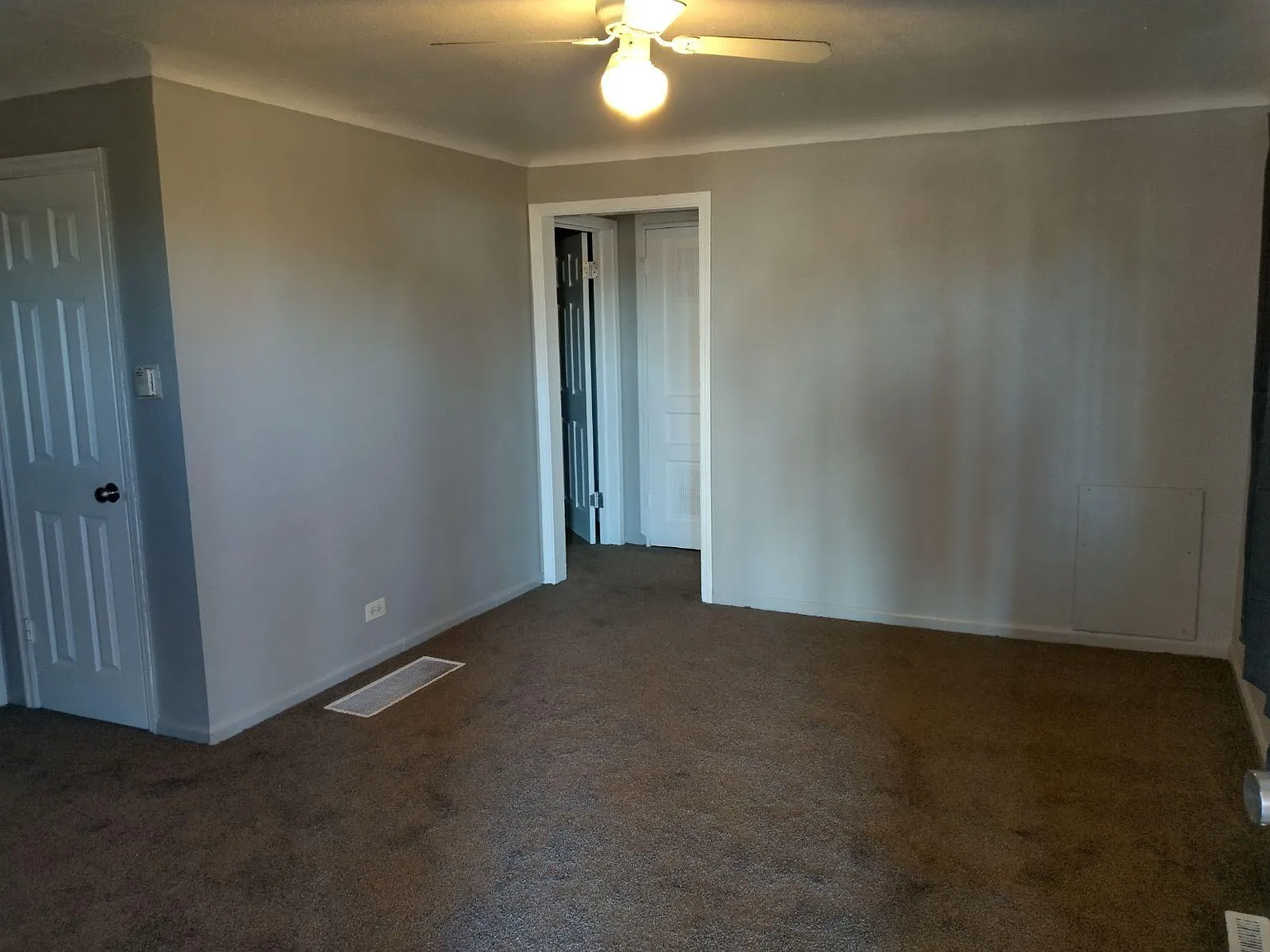 2 bed, 700 sqft, $1,595 — Photo 2