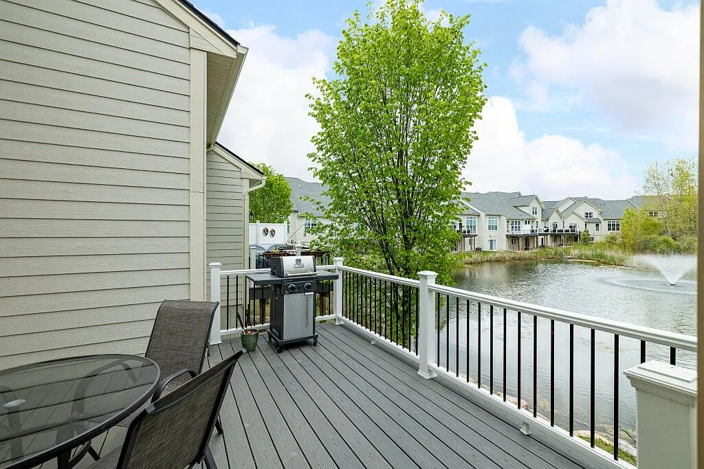 3 bed, 2.5 bath, 2271 sqft, $3,950 — Photo 4