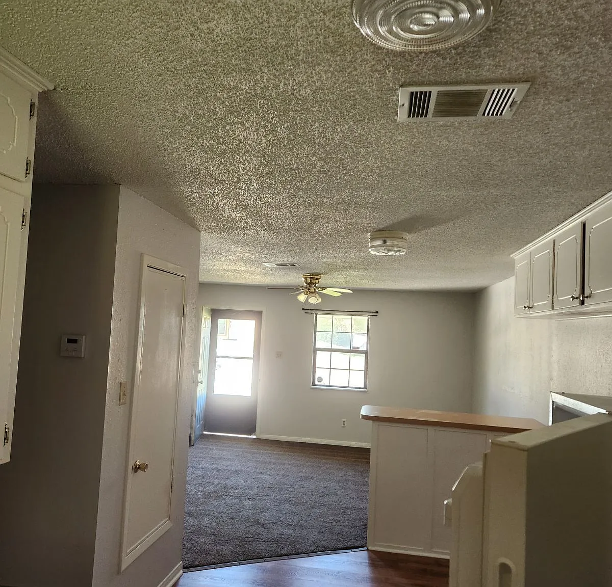 2 bed, 848 sqft, $849 — Photo 4