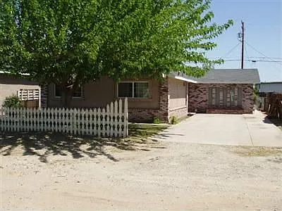 5228 Clark St photo 1
