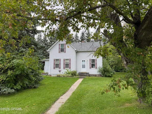 270 6th Ave S, Edinburg, ND 58227