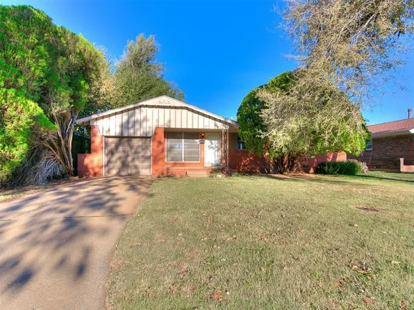 809 Hedge Dr, Midwest City, OK 73110