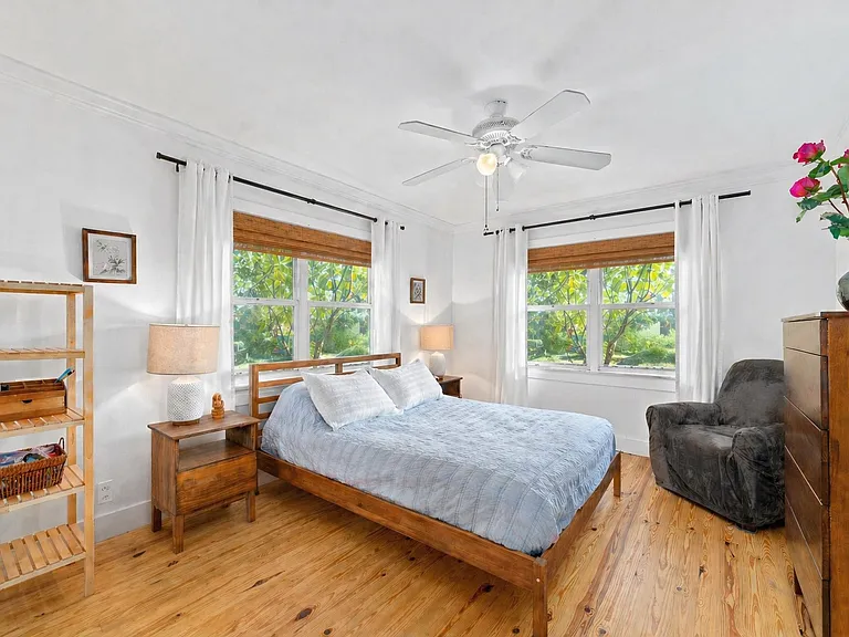 221 S M St — Photo 10