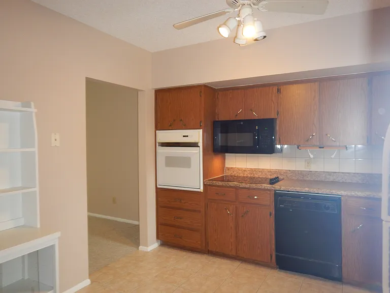 2471 Sumatran Way #25 — Photo 16