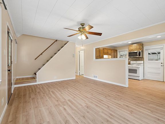 4th image of 1106 Roosevelt Ave