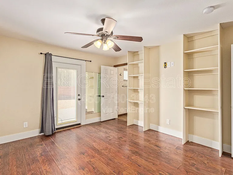 319 E Riviera Dr — Photo 18