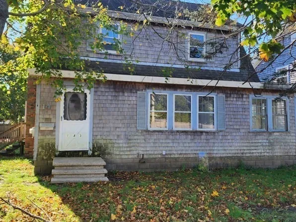 143 Cedar St, Barnstable, MA 02630