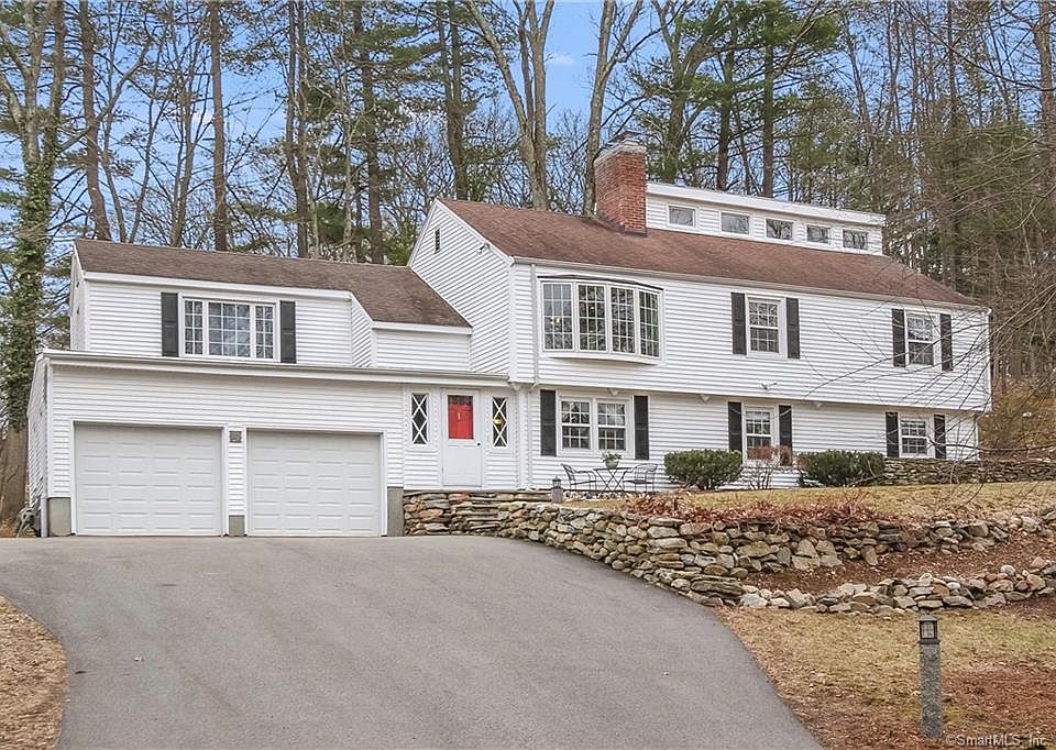 1st image of 12 Stanley Dr