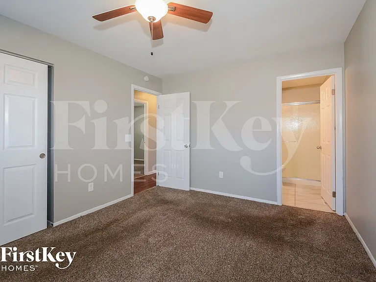 2727 Dividend Park Dr — Photo 9