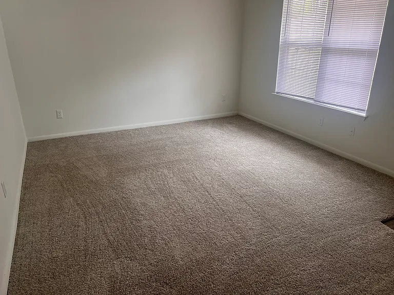 141 Bassett Ave #141 — Photo 4