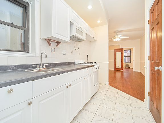 2nd image of 349 E 61st St #3AA