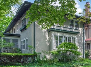 1010 Sheridan Rd, Evanston, IL 60202