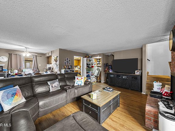 3rd image of 7240 Shirley Ave Unit 103