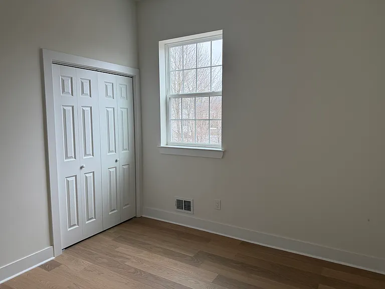 12 Nelson Pl #1 — Photo 8