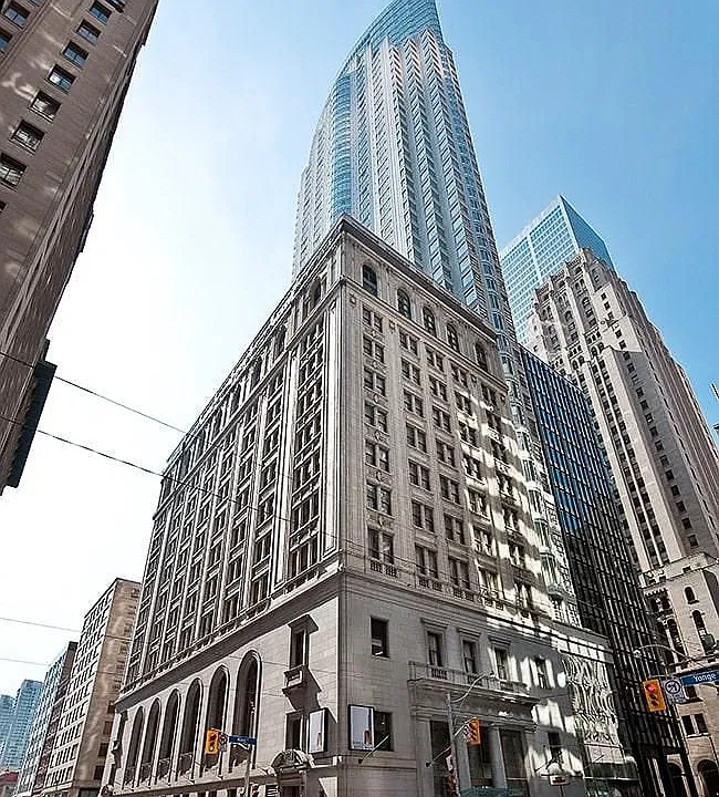 1 King St W #4404