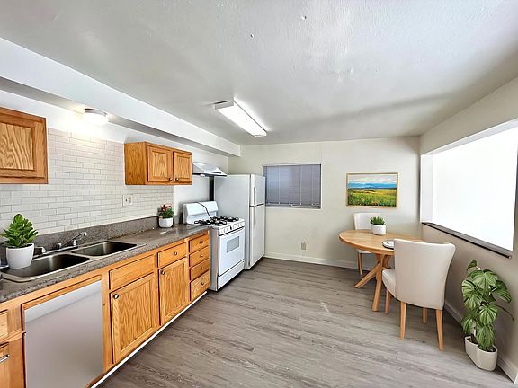 5th image of 242-246 W 13th St #242-1/2