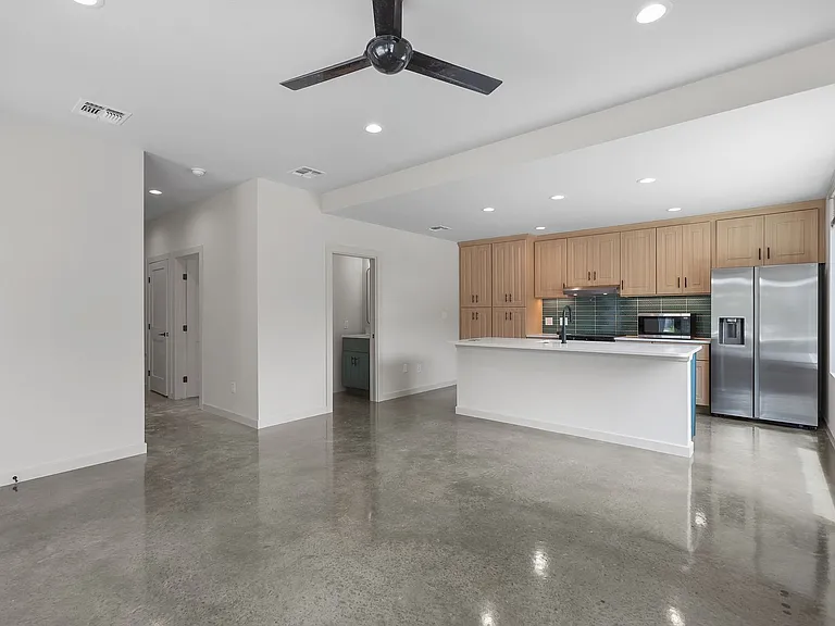 Modern Luxury in San Marcos' Premier Courtyard Community Now Leasing! — Photo 38