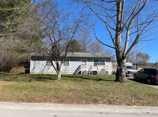 412 Proctor Blvd, Oneida, TN 37841