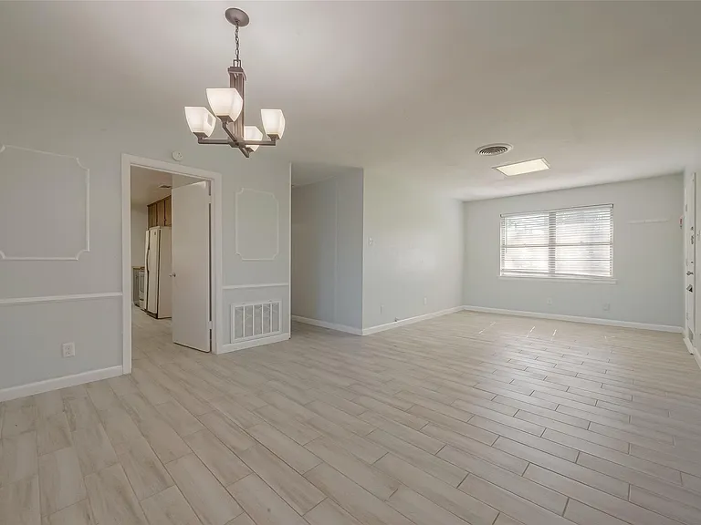 3426 Bradford St — Photo 13