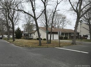 230 Hemlock Dr, Lanoka Harbor, NJ 08734