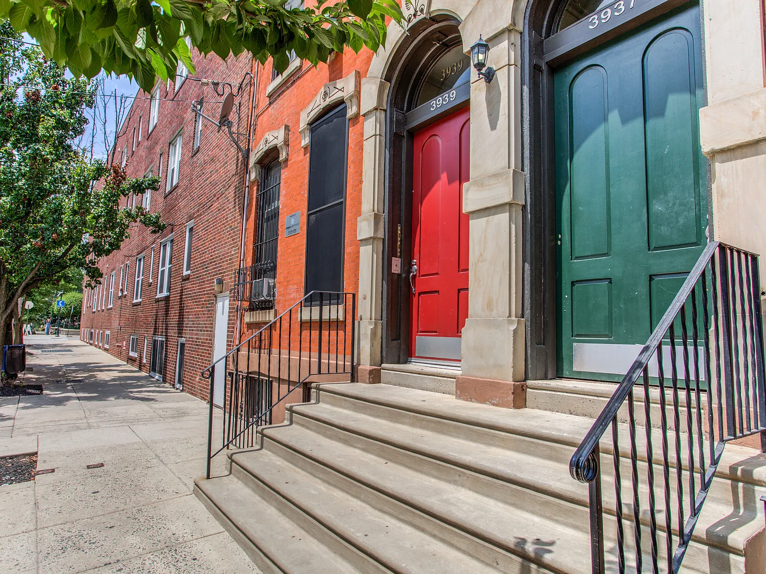 3939 Pine Street — Photo 2